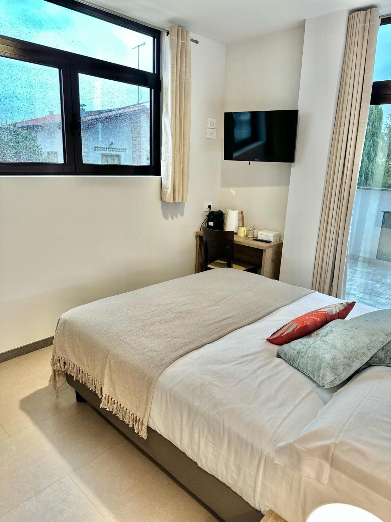 Civico 29 Rooms Peschiera del Garda Exterior photo
