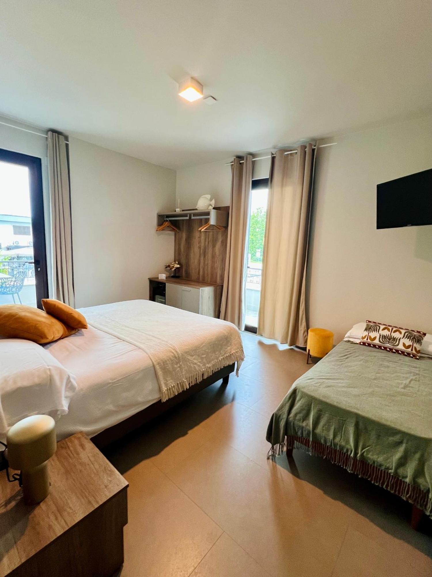 Civico 29 Rooms Peschiera del Garda Exterior photo
